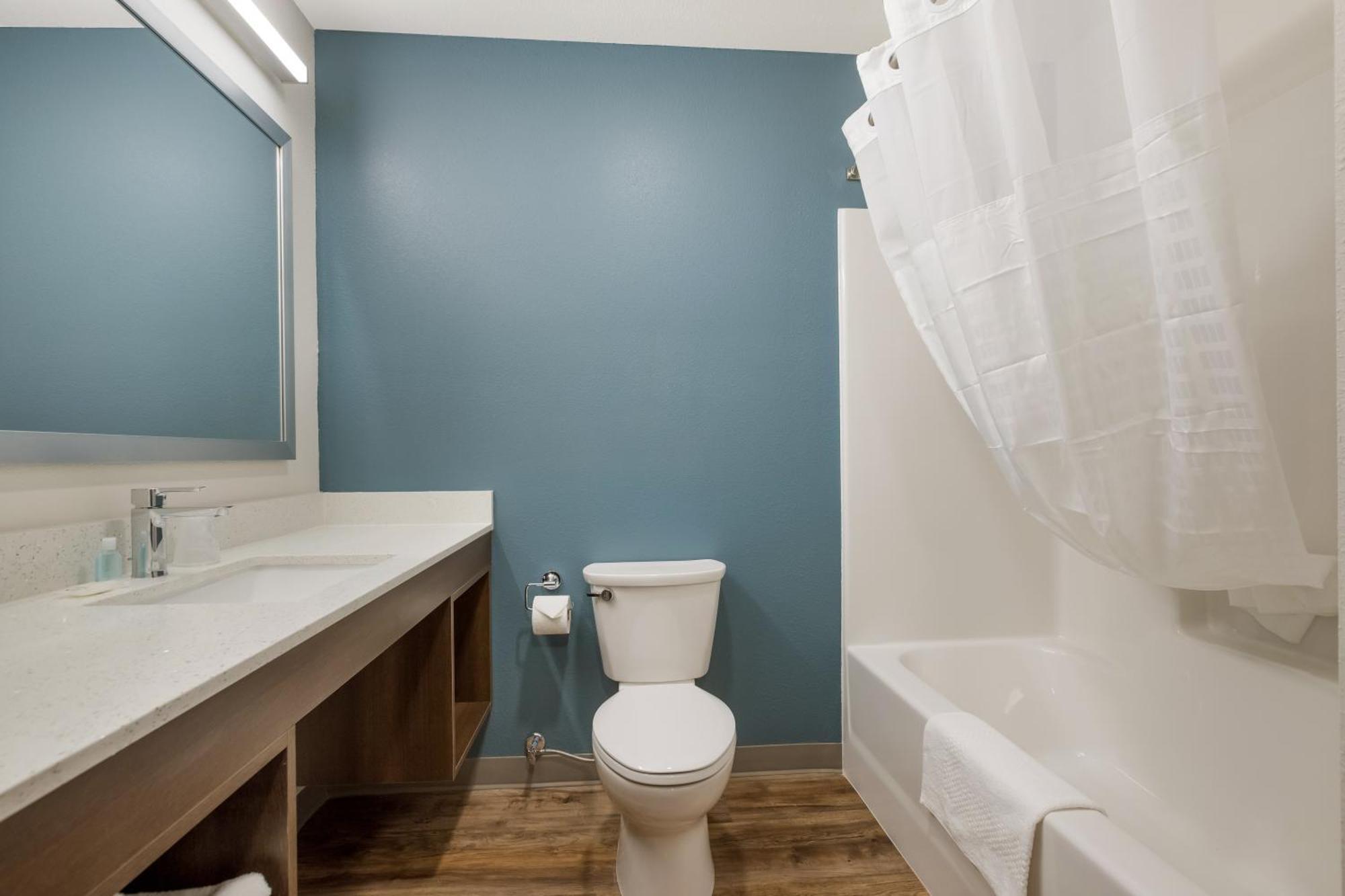 Woodspring Suites Corona Exterior foto